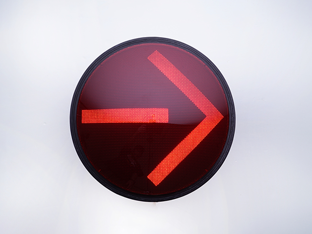 Leotek DT Series 12″ Traffic Signal Module – Arrow, 80-135Vac